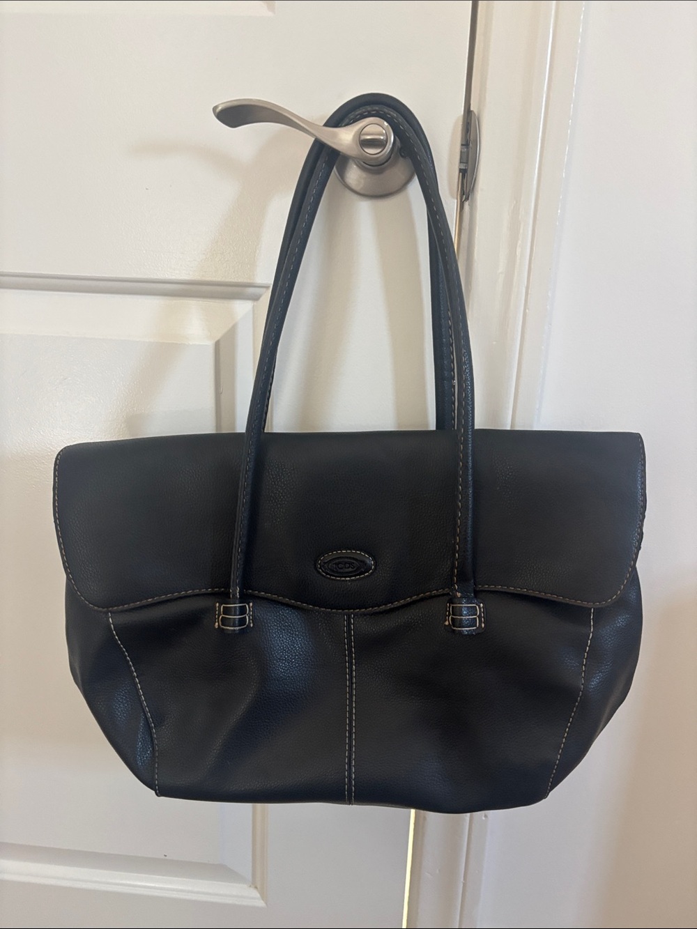Tod's Black Leather Shoulder Tote